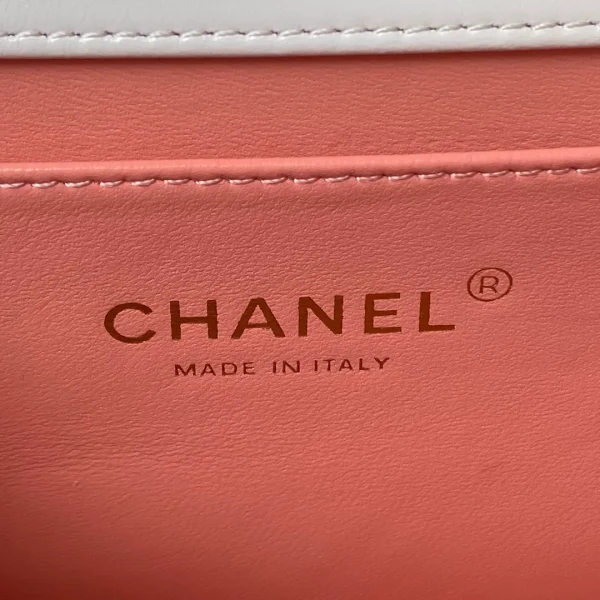 Chanel White Quilted Leather Small Flap Shoulder Bag Chanel - Image 2