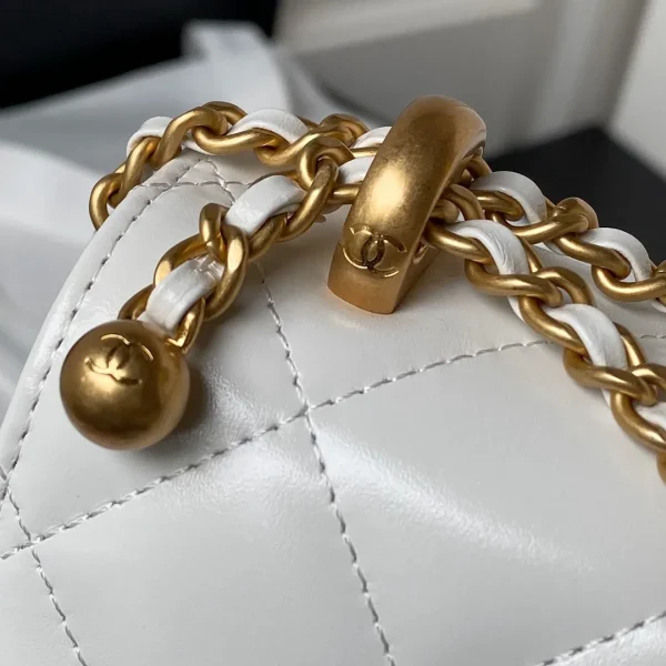Chanel White Quilted Leather Small Flap Shoulder Bag Chanel - Image 6
