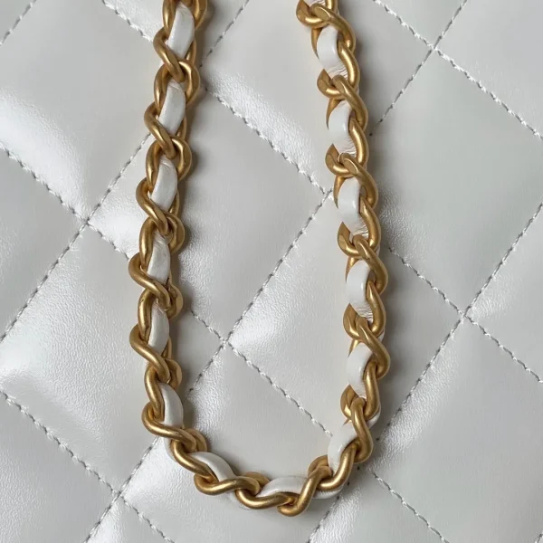 Chanel White Quilted Leather Small Flap Shoulder Bag Chanel - Image 8