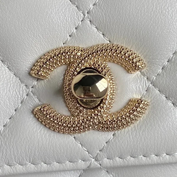 Chanel Woc Pearl Single Shoulder Bag - Image 3