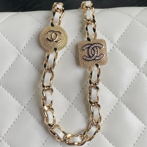 Chanel Woc Pearl Single Shoulder Bag - Image 2
