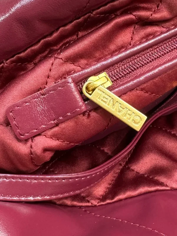 Chanel Women CC 22 Handbag - Image 2