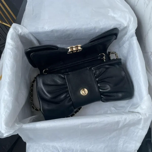 China Flower Crystal Bag, Flower Crystal Bag Wholesale, Manufacturers, Price - Image 3
