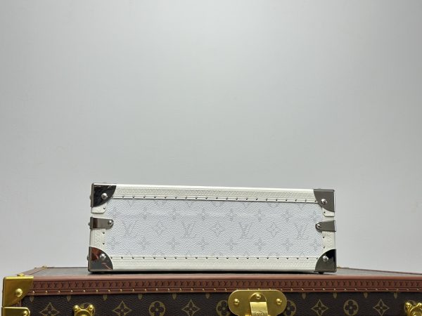 Clutch Box Taigarama - Hardsided - Image 6
