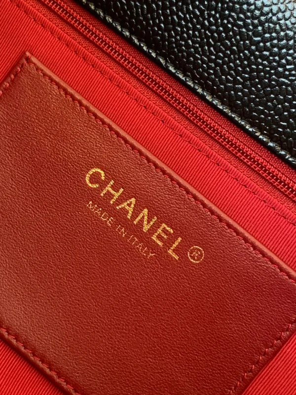 Clutch, Shiny lambskin & gold-tone metal, black - Image 2