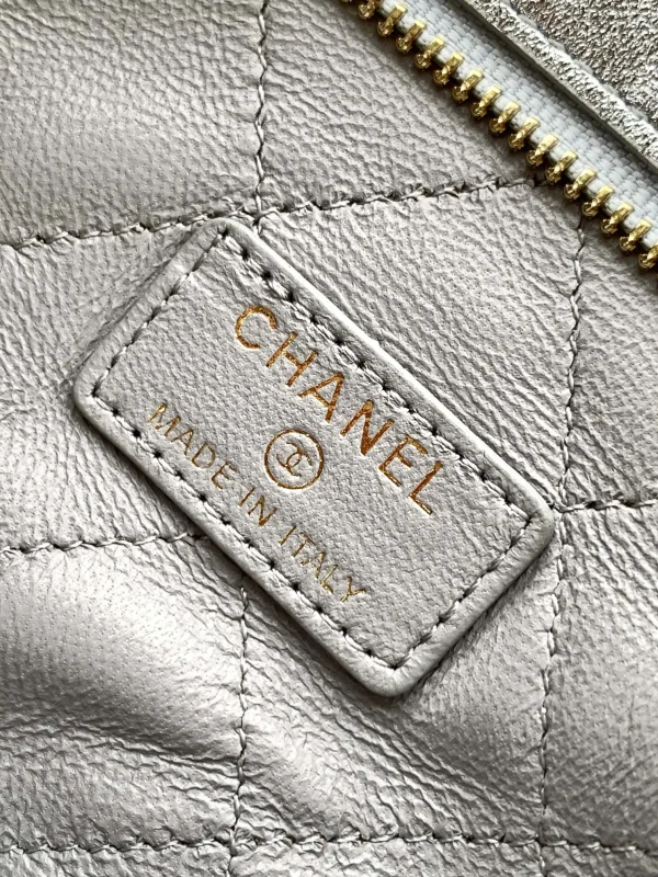 Clutch with Chain - Image 3