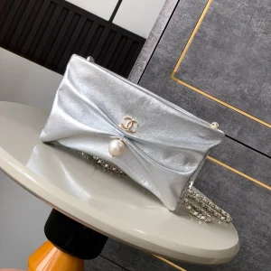 Clutch with Chain
