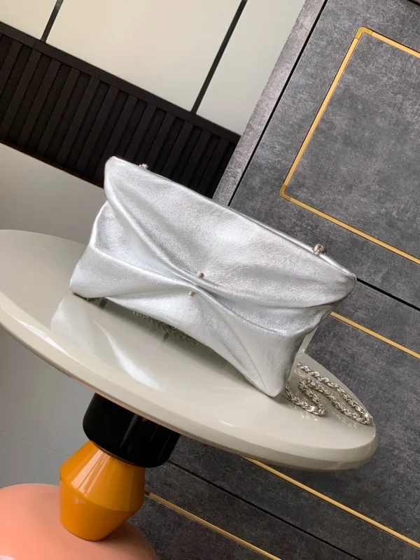 Clutch with Chain - Image 6