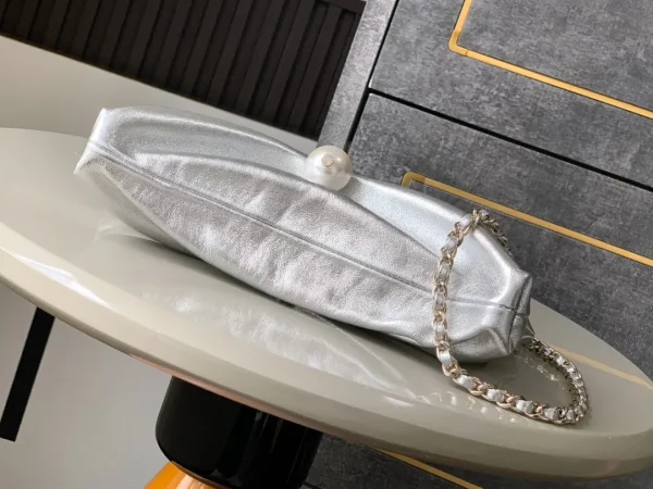 Clutch with Chain - Image 7