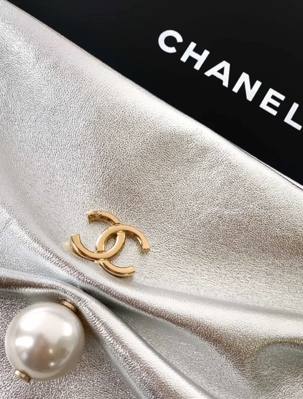 Clutch with Chain - Image 8