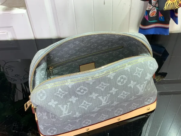 Cosmetic Pouch GM Other Monogram Canvas - Image 2