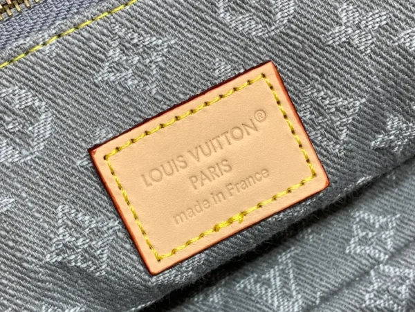 Cosmetic Pouch GM Other Monogram Canvas - Image 9