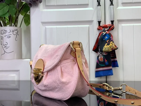 Luxury Replica LV Chanel Gucci Hermes - Image 3