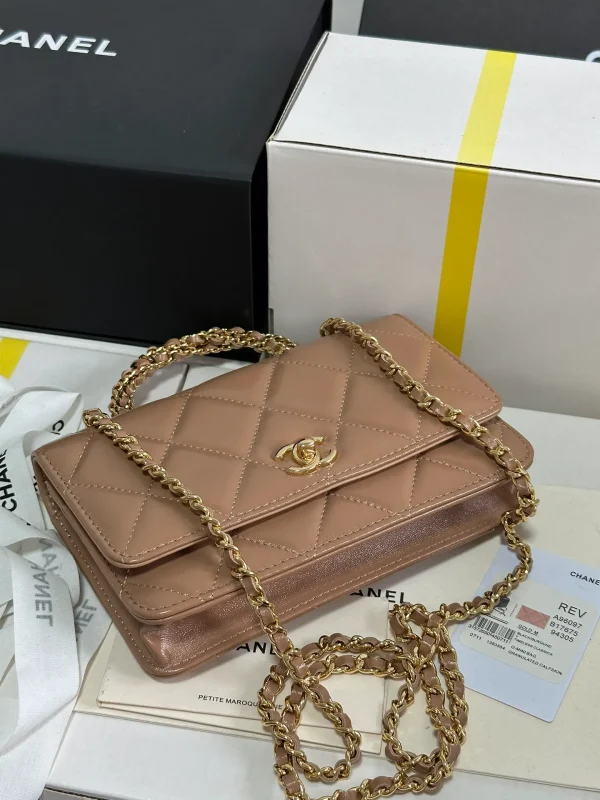 Fortok Chanel 24B twisted Chain Handle Woc Bag Beige - Image 10