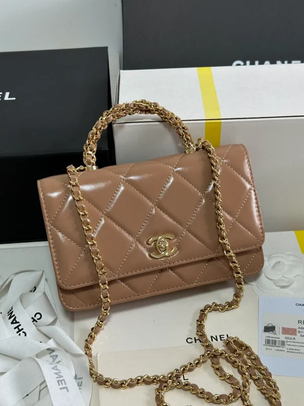 Fortok Chanel 24B twisted Chain Handle Woc Bag Beige - Image 4