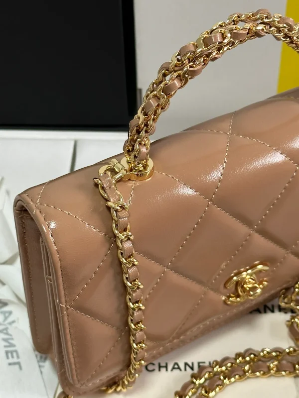 Fortok Chanel 24B twisted Chain Handle Woc Bag Beige - Image 7