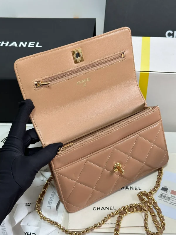 Fortok Chanel 24B twisted Chain Handle Woc Bag Beige - Image 8