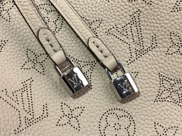 Fortok Louis Vuitton Flore Bag Grey - Image 8