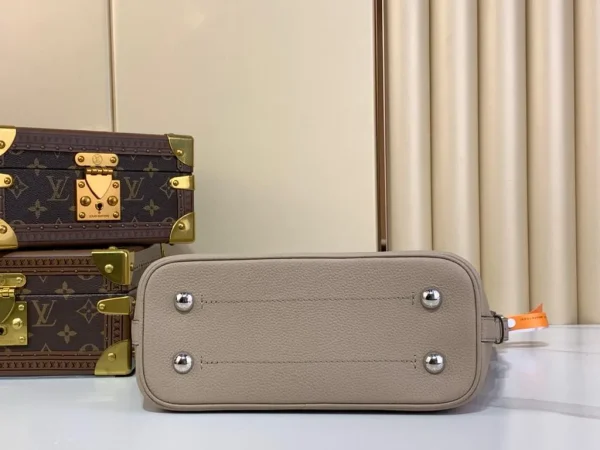 Fortok Louis Vuitton Flore Bag Grey - Image 9