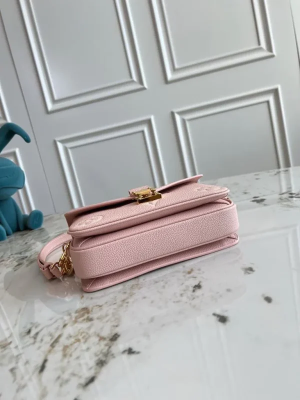 Louis Vuitton Pochette Métis Rose Trianon / Creme - Image 5