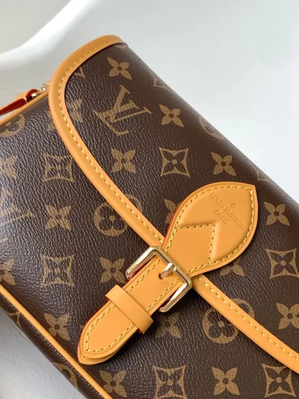 LOUIS VUITTON Diane Monogram Empreinte - Image 3