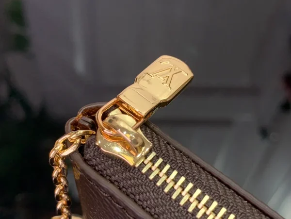 LOUIS VUITTON NEVERFULL Bag - Image 11