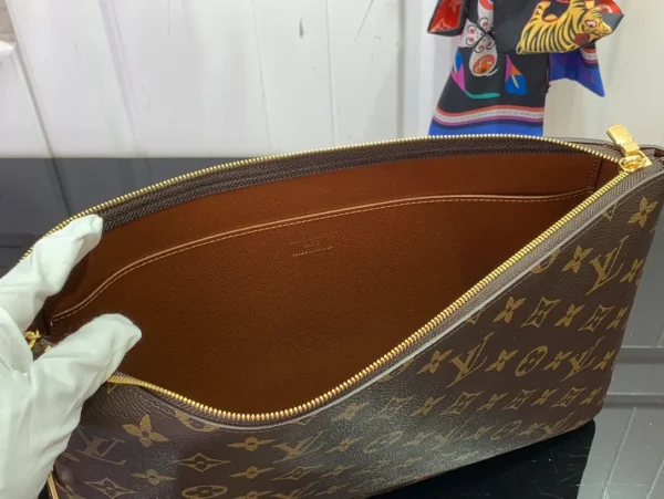 LOUIS VUITTON NEVERFULL Bag - Image 3
