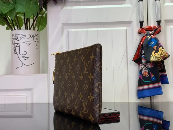 LOUIS VUITTON NEVERFULL Bag - Image 6