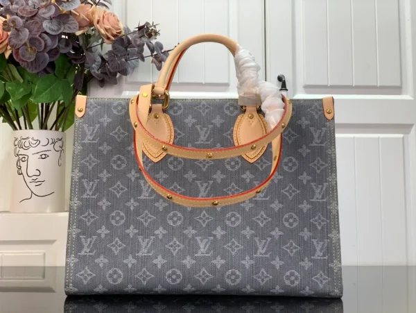 LOUIS VUITTON OnTheGo MM Bag