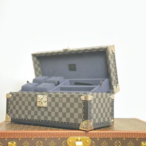 LV 8 Watch Case