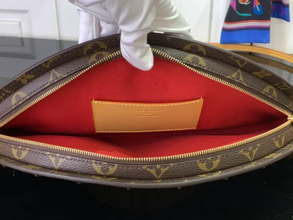 LV Fan Monogram Canvas - Image 3