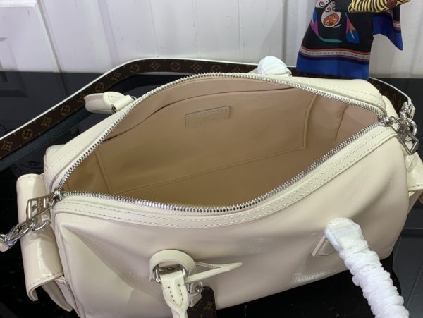 LV Vibe Newness Women Bags - Image 9