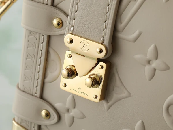Louis Vuitton Bag - Image 8