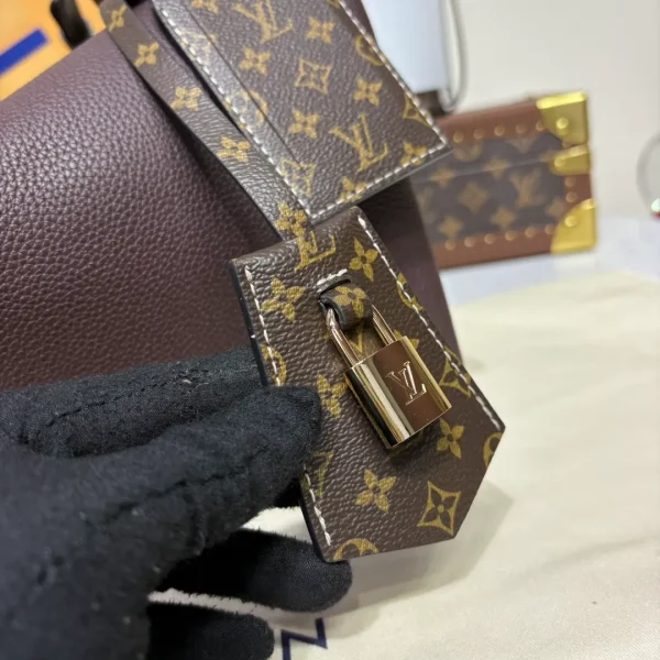 Louis Vuitton Beaubourg - Image 8