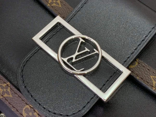 Louis Vuitton Dauphine Soft Vibe - Image 8