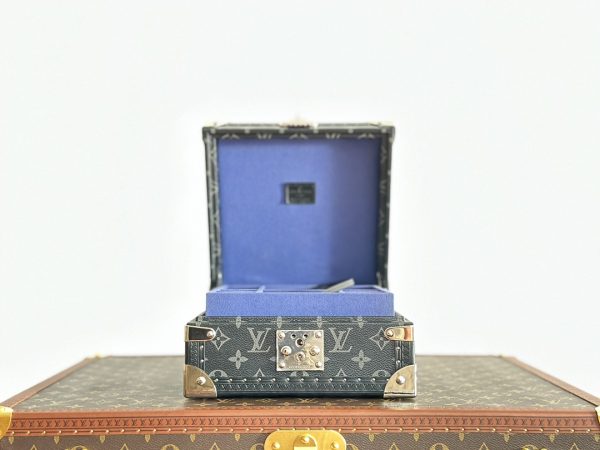 Louis Vuitton Eclipse Coogee 8-Grid Watch Trunk Box - Image 5