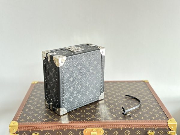 Louis Vuitton Eclipse Coogee 8-Grid Watch Trunk Box - Image 6