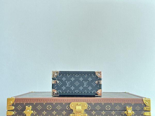 Louis Vuitton Eclipse Coogee 8-Grid Watch Trunk Box - Image 7
