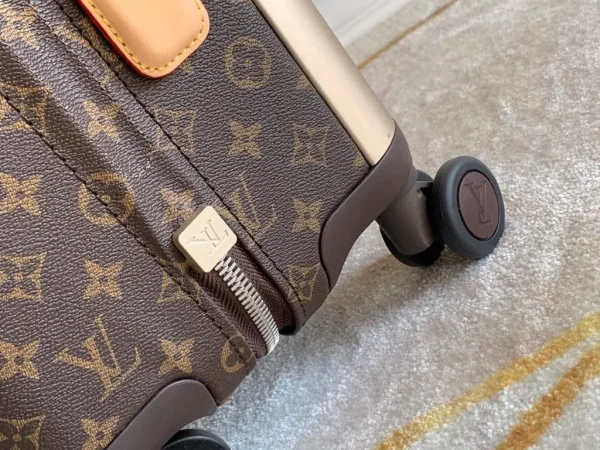 Louis Vuitton Horizon 50 NEW Rolling Luggage Suitcase - Image 9