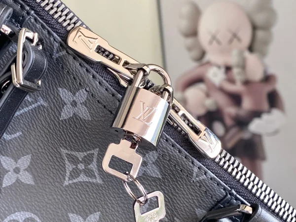 Louis Vuitton Keepall Bandouliere 50 Monogram - Image 2