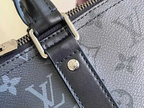 Louis Vuitton Keepall Bandouliere 50 Monogram - Image 8