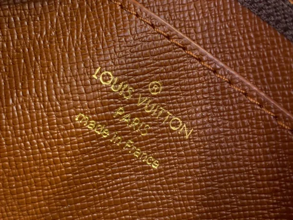 Louis Vuitton LV Monogram Monogram Bucket PM Pouch Vintage - Image 10