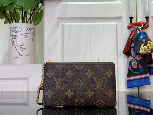 Louis Vuitton LV Monogram Monogram Bucket PM Pouch Vintage - Image 2