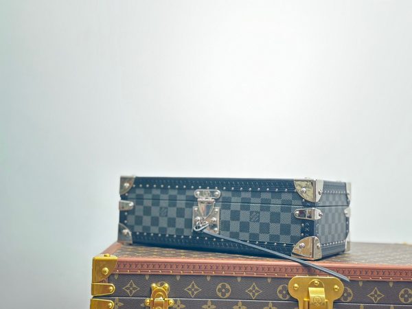 Louis Vuitton Regence Trunk Case Epi Pink - Image 2