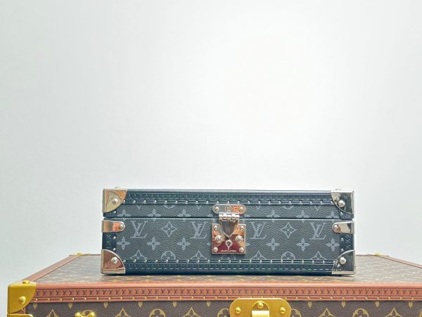 Louis Vuitton Regence Trunk Case Epi Pink - Image 11