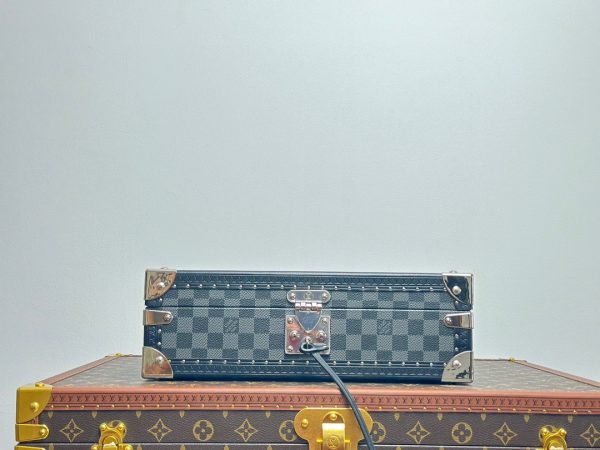 Louis Vuitton Regence Trunk Case Epi Pink
