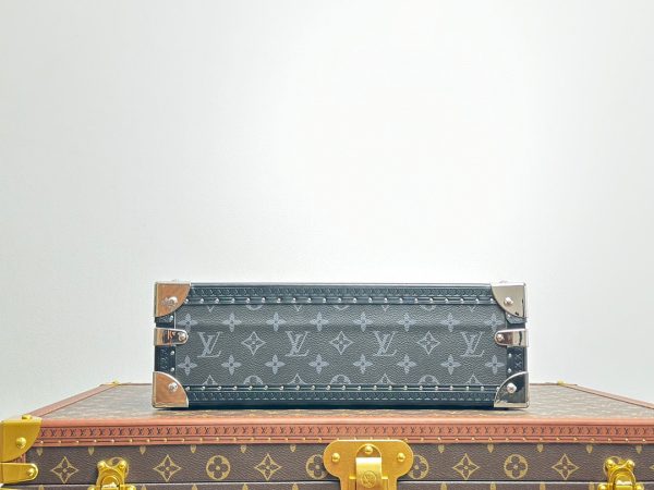 Louis Vuitton Regence Trunk Case Epi Pink - Image 9