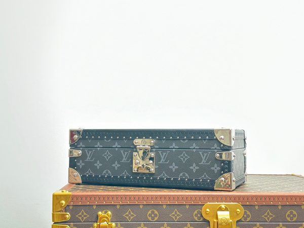 Louis Vuitton Regence Trunk Case Epi Pink - Image 10
