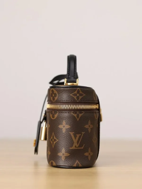 Louis Vuitton Vanity Chain - Image 5