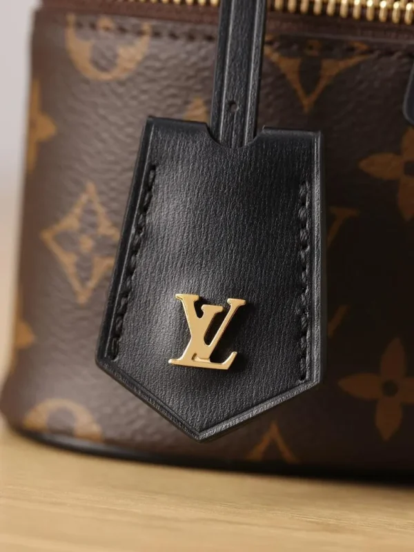 Louis Vuitton Vanity Chain - Image 8